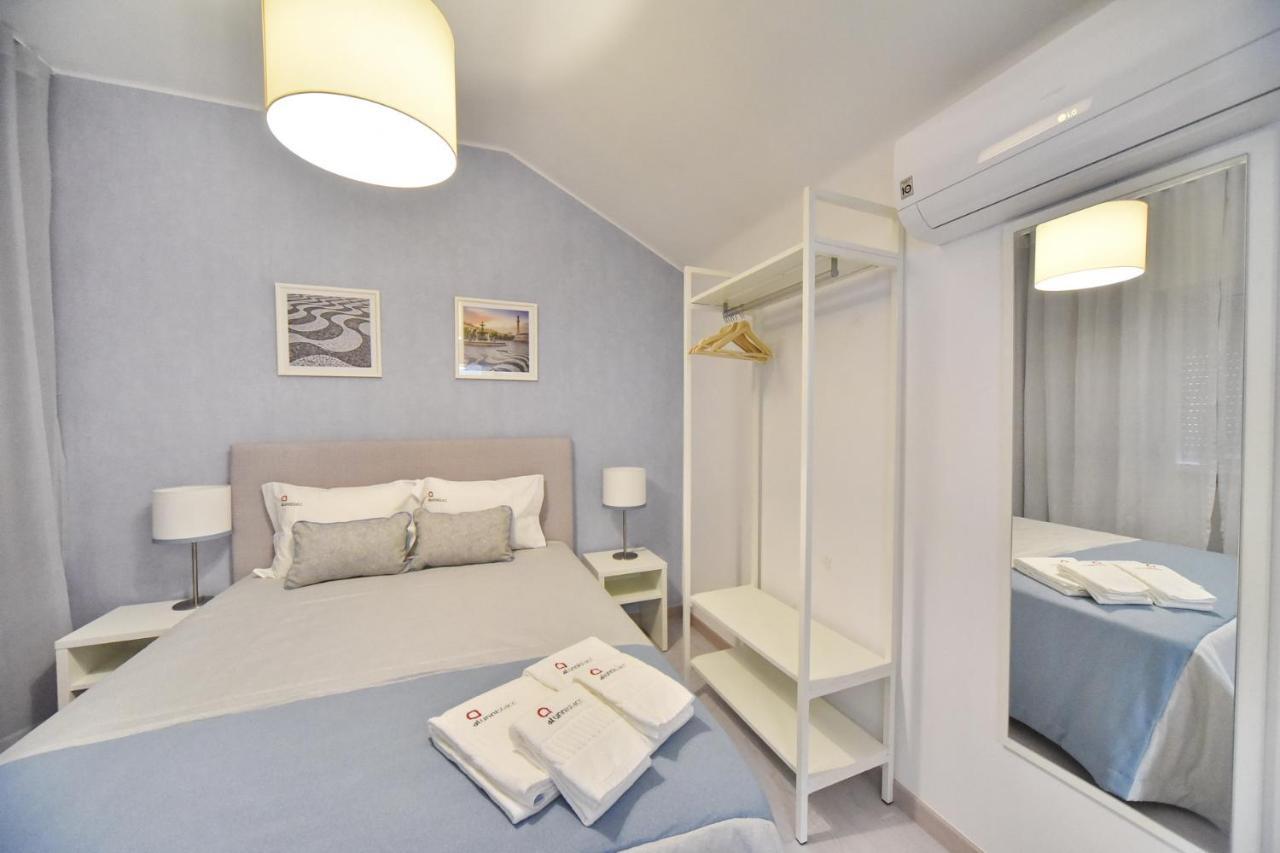 Alunni Stacc Guesthouse Lisbona Esterno foto