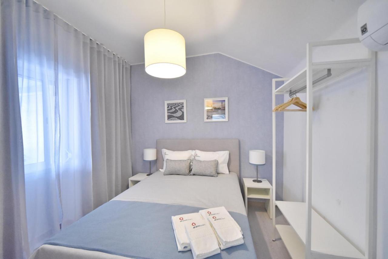 Alunni Stacc Guesthouse Lisbona Esterno foto